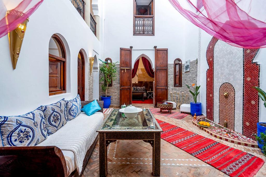 Riad Samira Group & 3*
