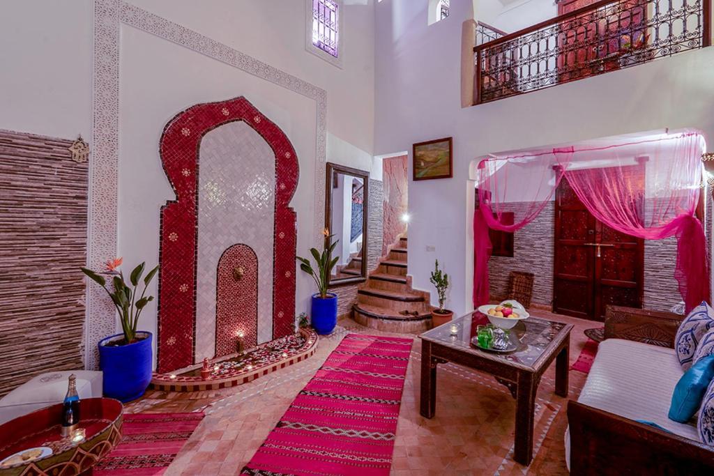 Riad Samira Group & 3*